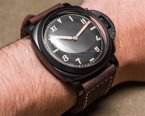 panerai luminor california dial.